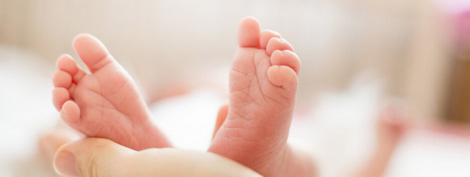 Народжені під час війни: як зараз в Україні оформити немовля