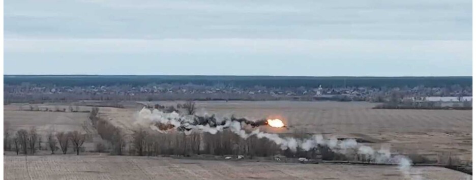 З'явилося відео, як українські військові збили ворожий гелікоптер