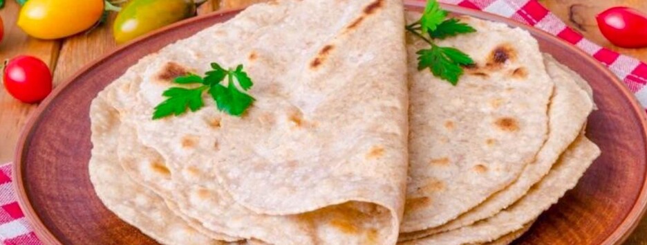 Альтернатива хлебу: как готовить индийские лепешки на воде