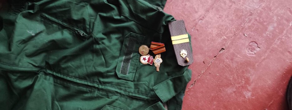 Хотели пройти по Крещатику: россияне привезли с собой парадную форму с медалями (фото)