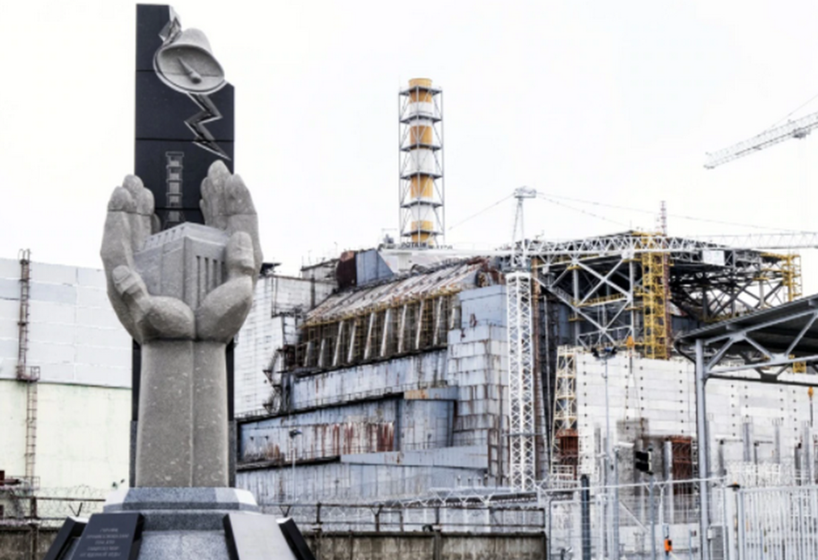 Війна в Україні - окупанти зняли у Чорнобилі фейк для російських ЗМІ - фото 1