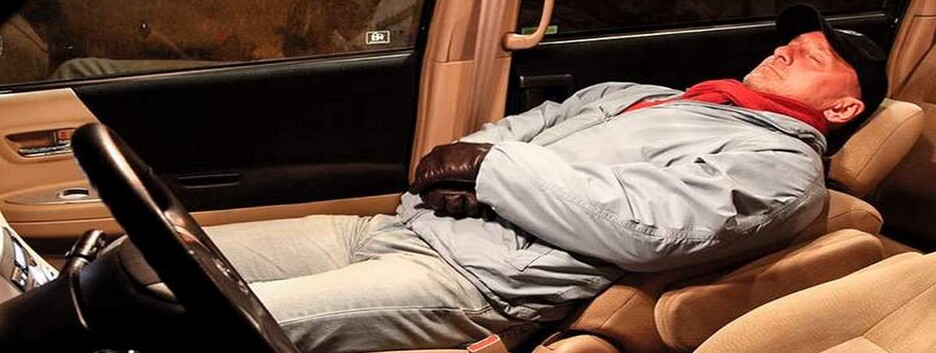 Дотримуйтесь трьох правил: як переночувати в машині під час евакуації