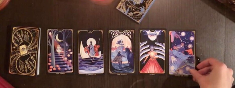 Прогноз Таро: когда закончится война в Украине (видео)