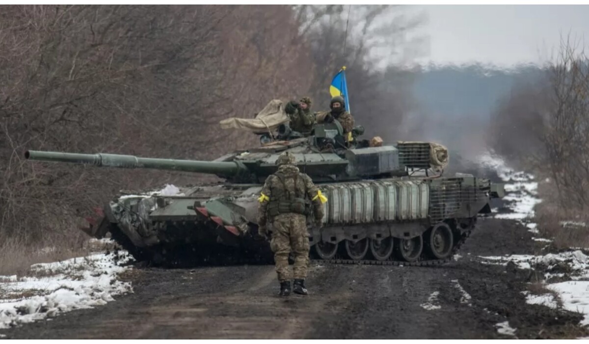 Один враг на всех: как война изменила украинскую политику и стоит ли ожидать прихода военных во власть