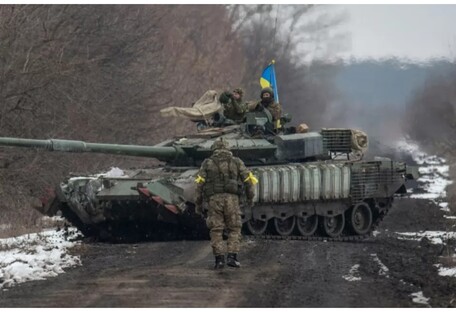 Один ворог на всіх: як війна змінила українську політику і чи варто чекати на прихід військових до влади