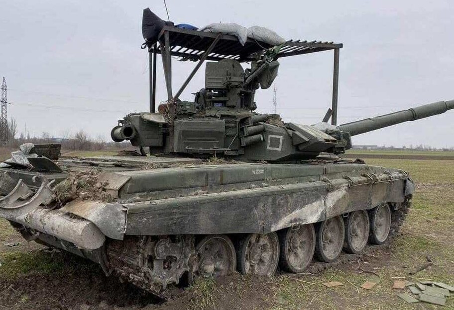 Война в Украине 2022 - ВСУ забирают вражескую технику для защиты страны - фото 1