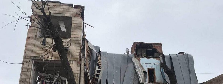 Оккупанты нанесли по Житомиру авиаудар: фото разрушений