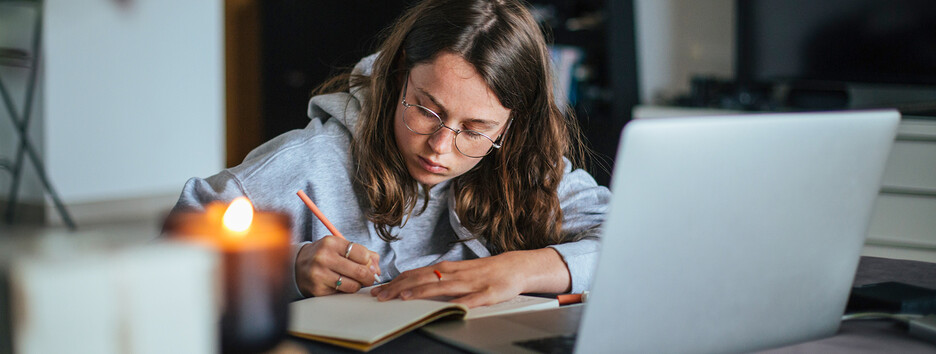 В Україні відновився навчальний процес: як працюватимуть школи