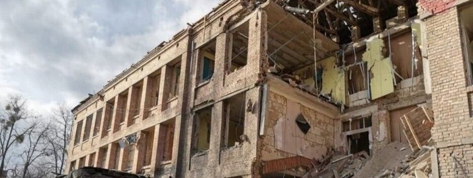 Оккупанты устроили ад в Рубежном: из-за обстрелов повреждено 27 домов