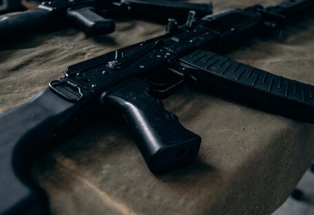 Роззброєння населення: що буде з виданою та трофейною зброєю в Україні після війни