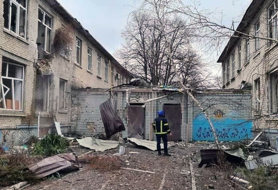 РФ обстреляла Рубежное и Северодонецк - в городах гуманитарная катастрофа - фото - фото 1