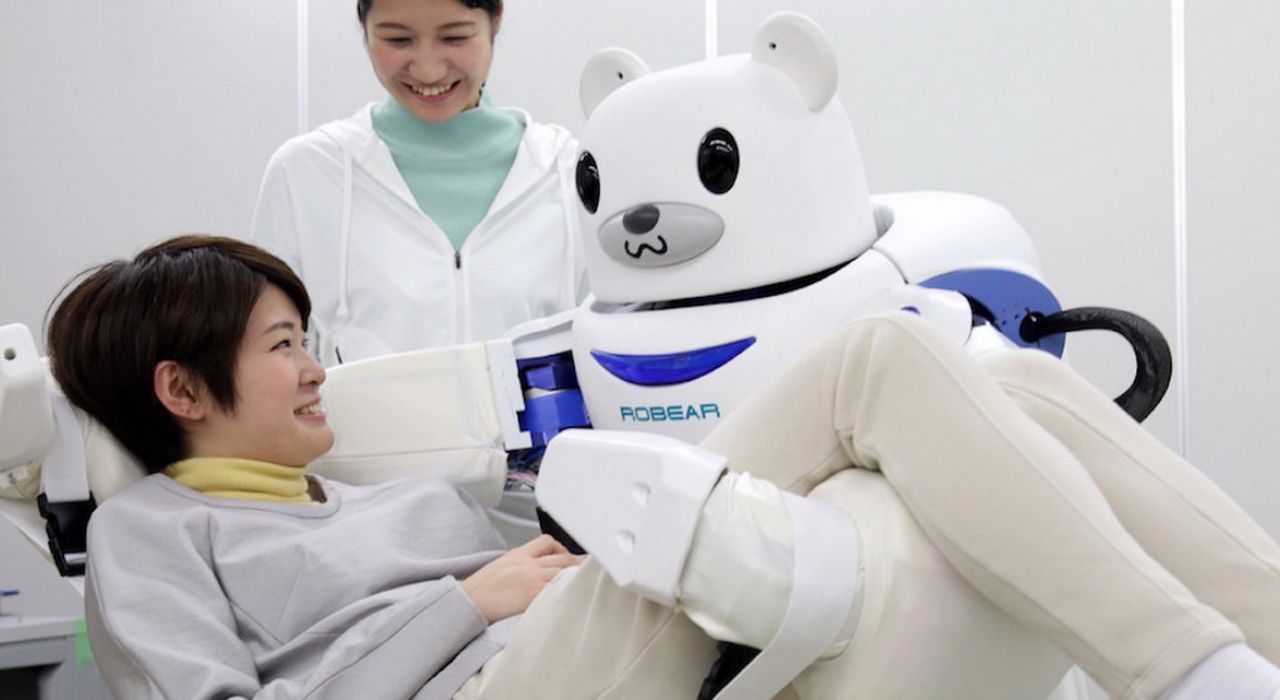 Япония предпочитает роботов иностранным медсестрам