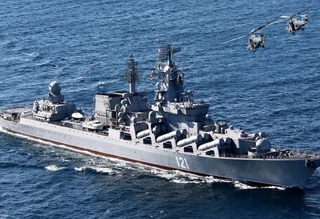 В Одессе российские военные корабли обстреляли жилые дома