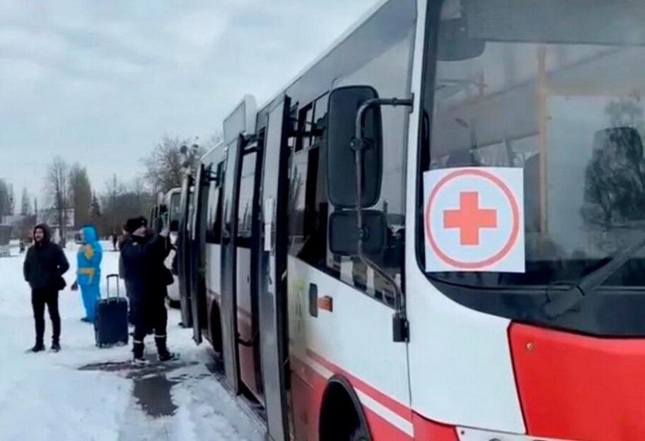 Гуманітарні коридори – Тимошенко розповів, скільки людей вивезли - фото 1