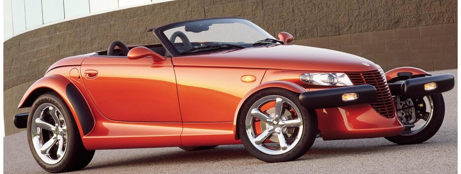 Залишили в Україні: у Харкові помітили рідкісний американський спорткар Plymouth Prowler (фото)