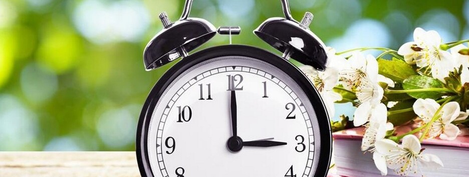 Украинцы перевели стрелки часов: как узнать точное время