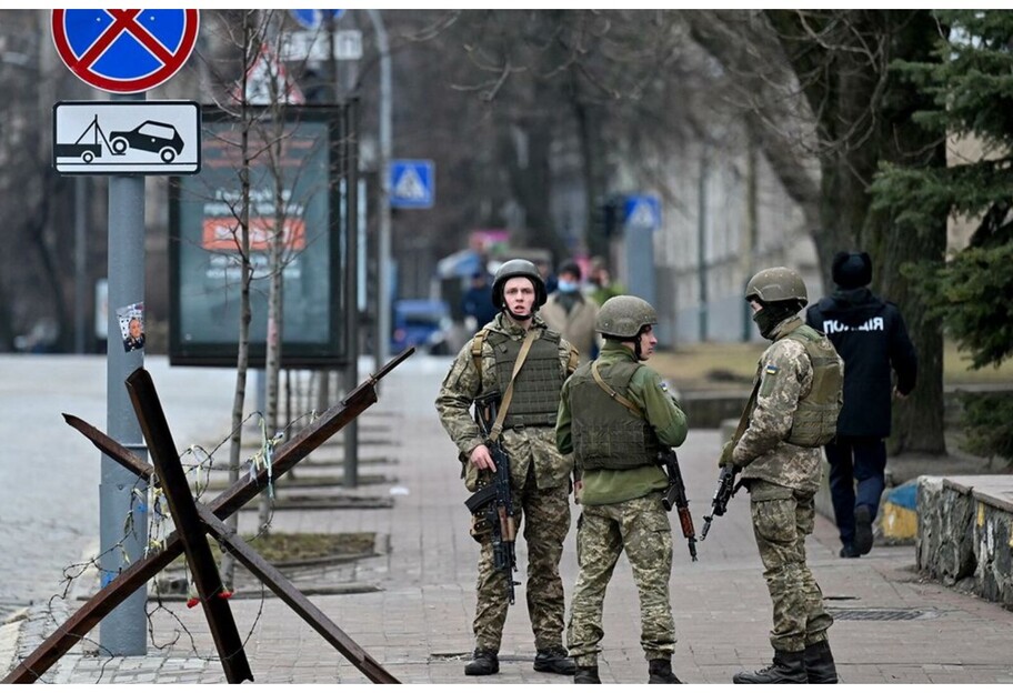 В Киеве отменили усиленный комендантский час 27 марта - фото 1
