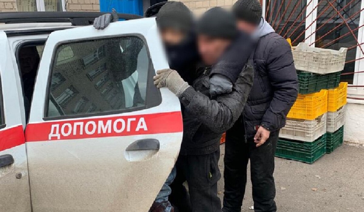 В Донецкой области оккупанты расстреляли место раздачи резинопомощи: есть жертвы и раненые фото