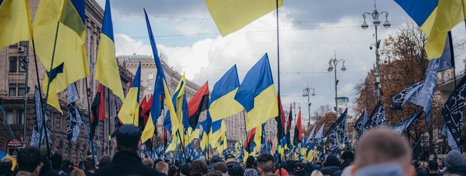 Сколько украинцев еще считают себя 