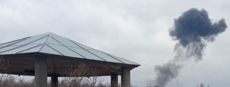 У Росії упав військовий літак МіГ-31: екіпаж катапультувався (фото)