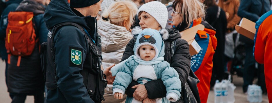 Защитите себя и своего ребенка: 10 правил безопасности за границей