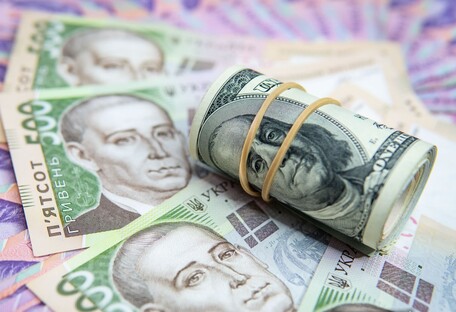Доллар на распутье: куда пойдет курс в апреле