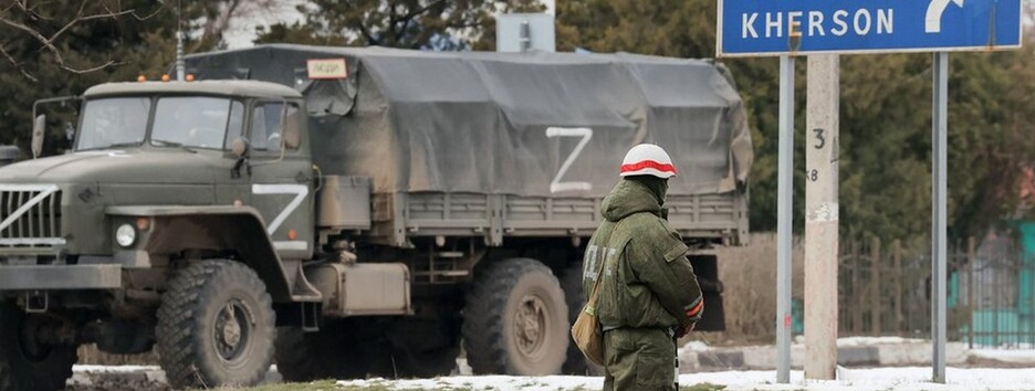 Окупанти завозять на Херсонщину продукти з РФ і роздають зарплату в рублях