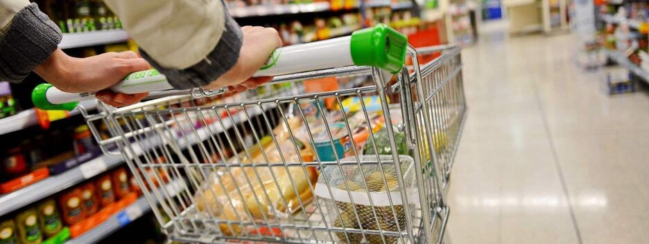 Крупы, чеснок и фрукты: какие продукты выросли в цене