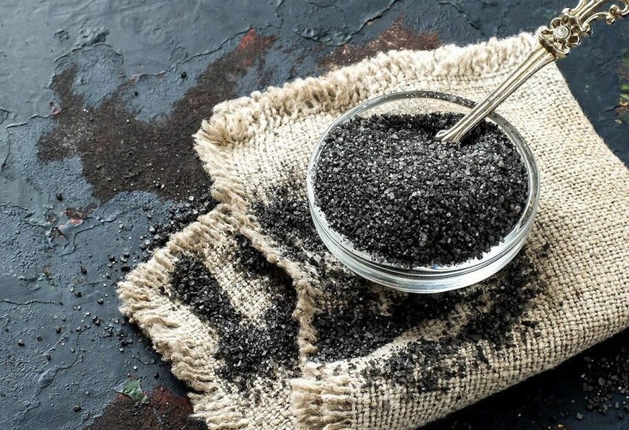 Чистый четверг 2022 - три рецепта черной целебной соли  - фото 1
