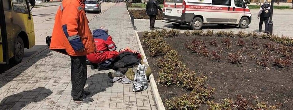 Окупанти обстріляли шкільний автобус, який вивозив людей із Попасної (фото)