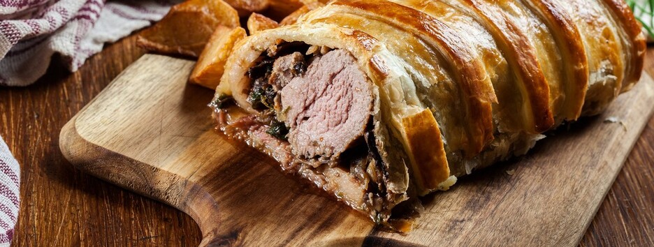 Аппетитная свинина в тесте с черносливом и орехами: простой рецепт вкуснейшего блюда 