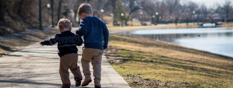 Как защитить ребенка при переезде: советы от доктора Комаровского