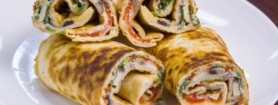 Оригінальний сніданок із простих інгредієнтів: як готувати яєчний рулет