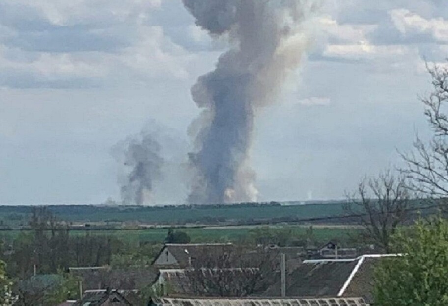 Взрыв в Белгородской области РФ 1 мая - взорван состав боеприпасов - видео - фото 1