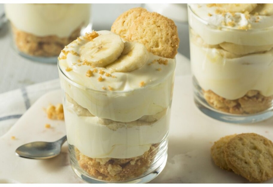 Десерт из печенья, ряженки и банана - рецепт приготовления - фото 1