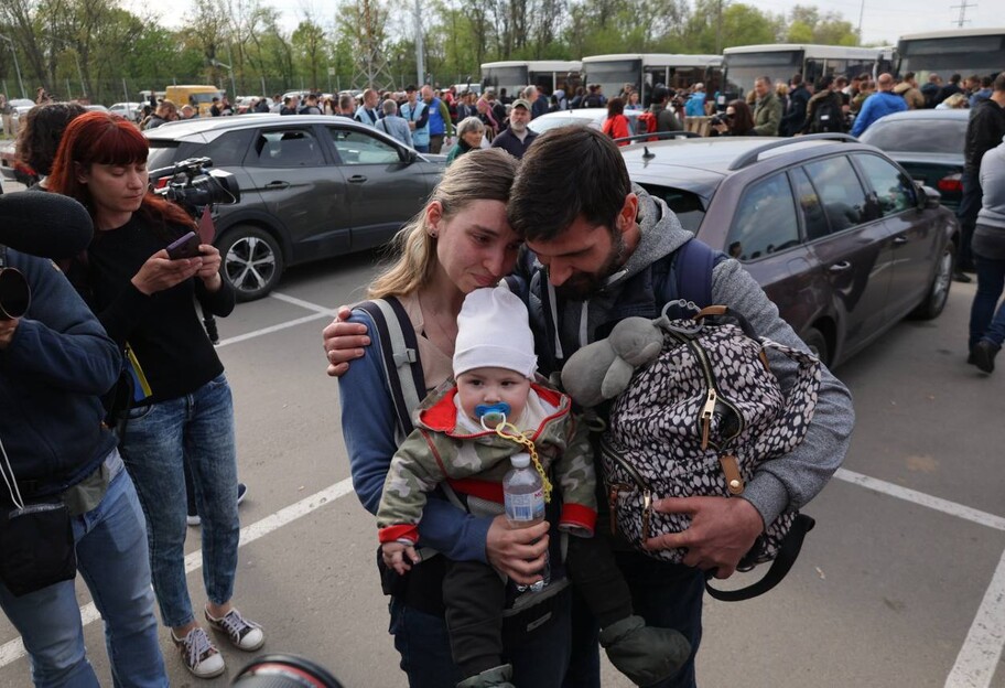 Эвакуация с Азовстали 3 мая - в Запорожье прибыл 101 человек из Маруиполя, фото, видео  - фото 1