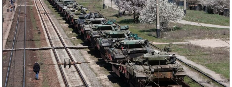 В сети появилось видео танков, которые Финляндия направляет к границе с Россией