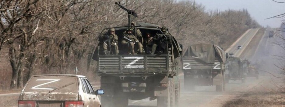 Разбегались как тараканы: россиян атаковали с воздуха во время мародерства (видео)