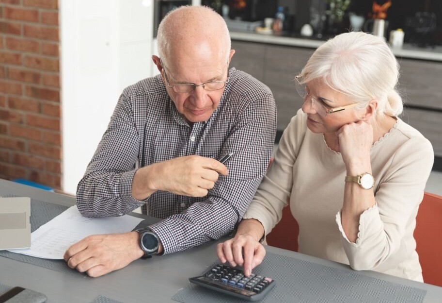Выход на пенсию по возрасту досрочно - кто имеет право по новому закону - фото 1