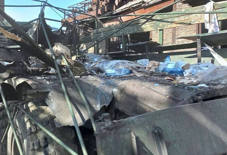 Оккупанты обстреляли эвакуационную машину в Мариуполе - ранены шесть бойцов Азова - фото 1