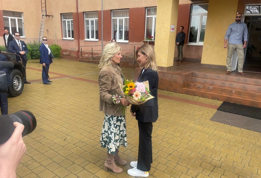 Джилл Байден в Украине посетила Ужгород, фото  - фото 1