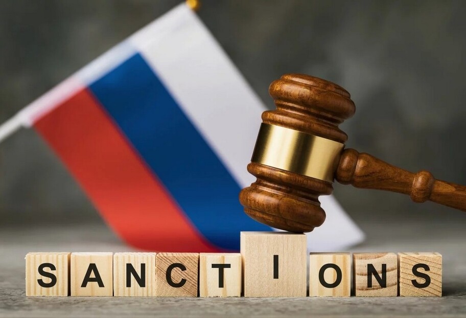 Санкции против России от США коснулись телеканалов и банков  - фото 1