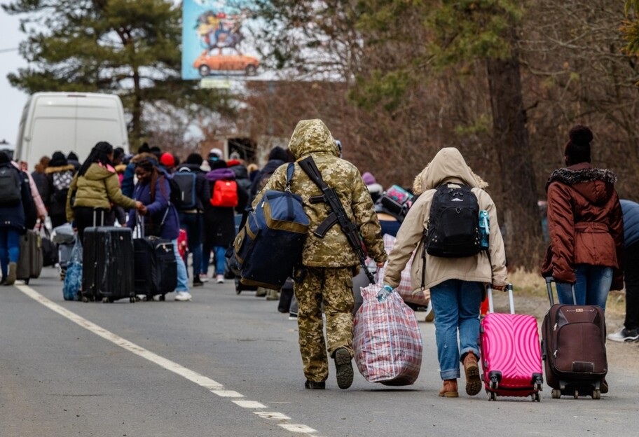 Сколько людей покинули свои дома с начала войны в Украине - фото 1