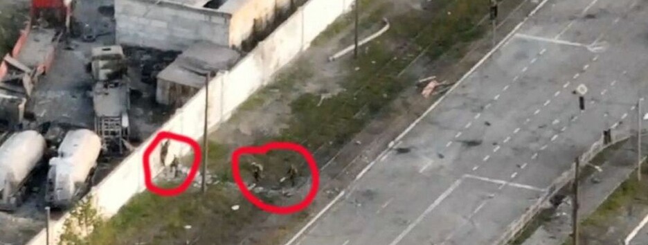 Оккупанты штурмуют 