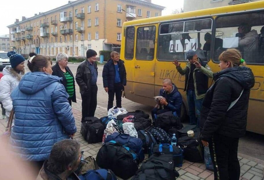 Эвакуация из Северодонецка и Лисичанска - оккупанты открыли огонь из Градов - фото 1
