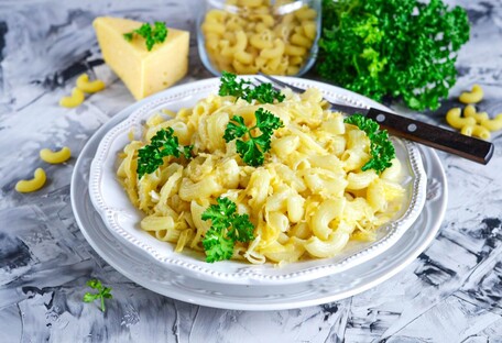 Оригинальный рецепт любимого ужина: готовим макароны с сыром 