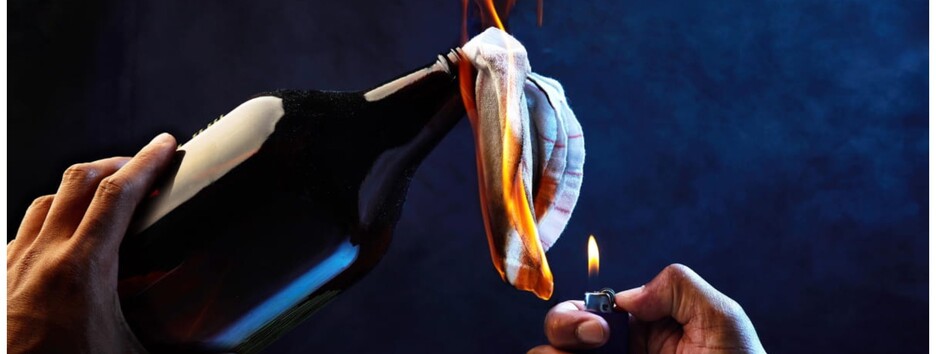 У Підмосков'ї військкомат закидали коктейлями Молотова — це 12 подібний випадок у РФ (відео)