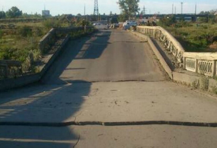 Міст між Сєверодонецьком та Рубіжним підірвали - з'явилося відео - фото 1