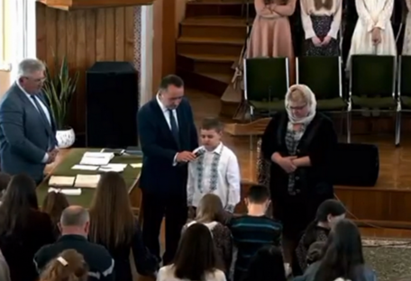 В Луцке мальчик в церкви молился, чтобы Путин не пережил болезнь (видео)