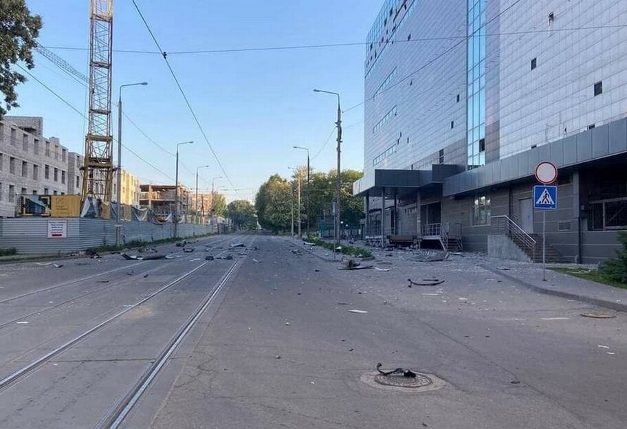 Ракетный удар по Запорожью - в России говорят, что обстреляли завод, а не ТЦ - фото 1